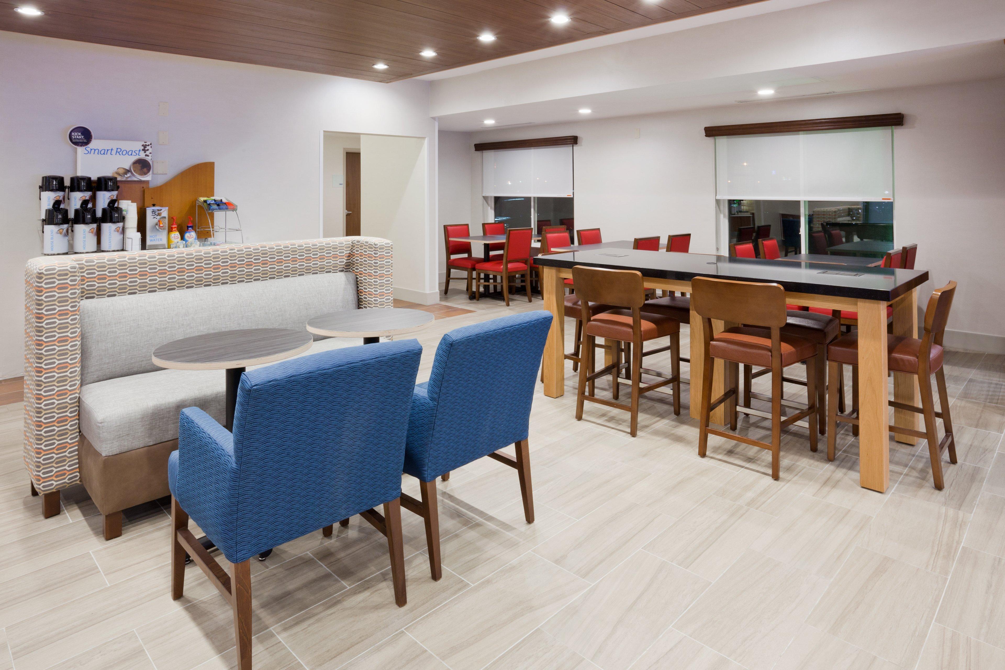 Holiday Inn Express & Suites - Dickinson By Ihg Luaran gambar