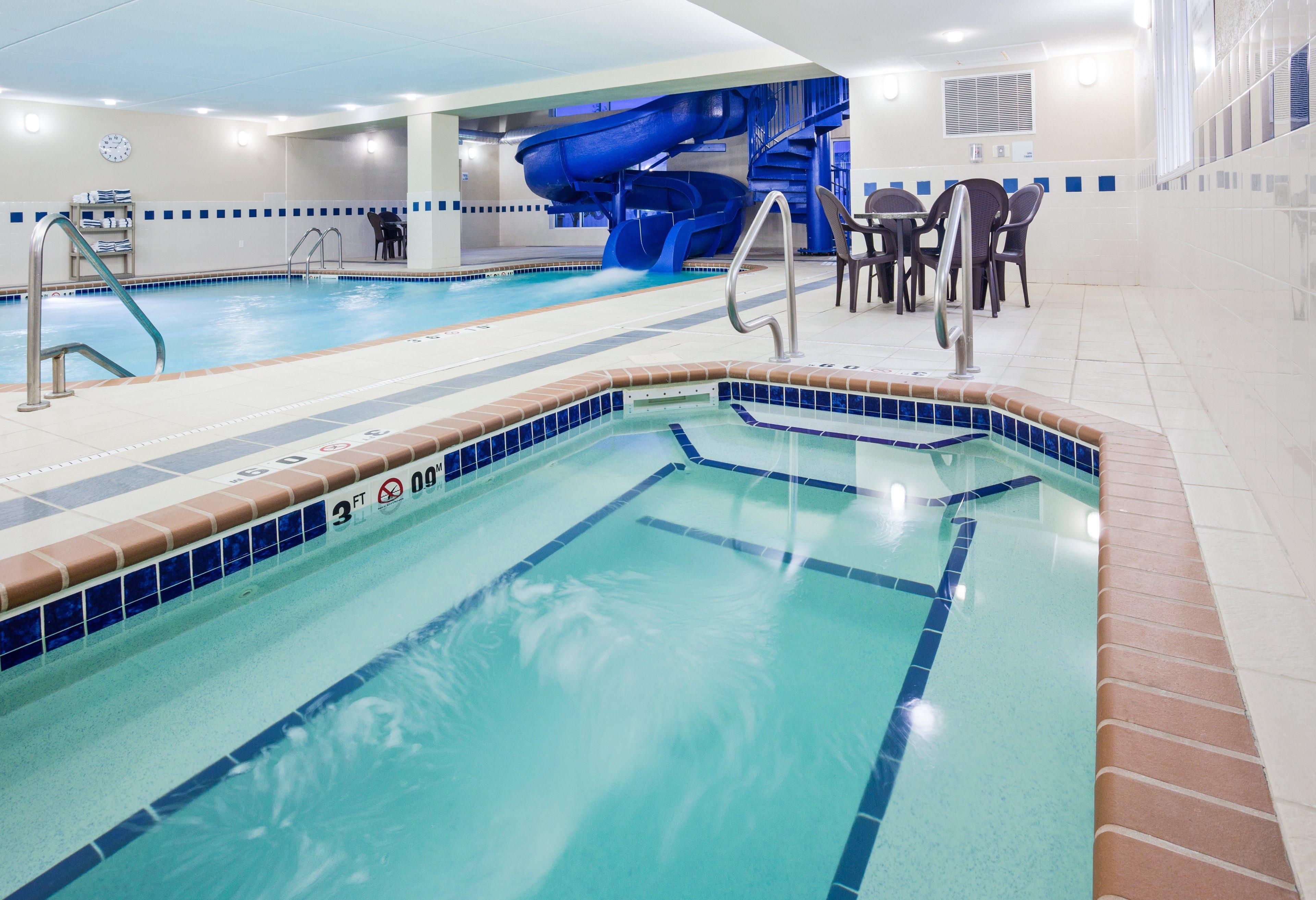 Holiday Inn Express & Suites - Dickinson By Ihg Luaran gambar