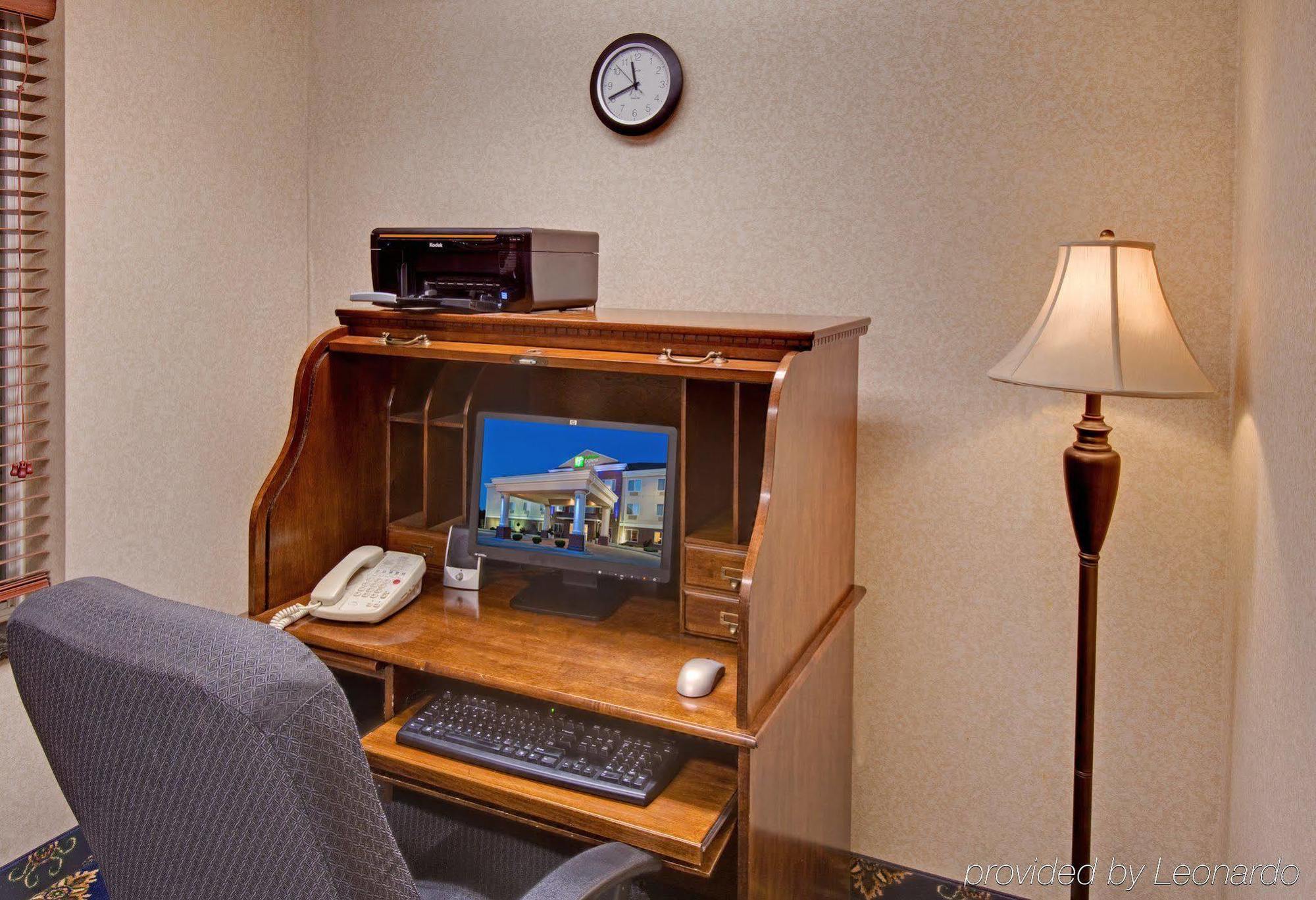 Holiday Inn Express & Suites - Dickinson By Ihg Kemudahan gambar
